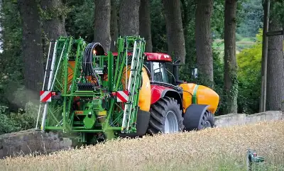 Amazone UF 1201 (21) thumbnail 2