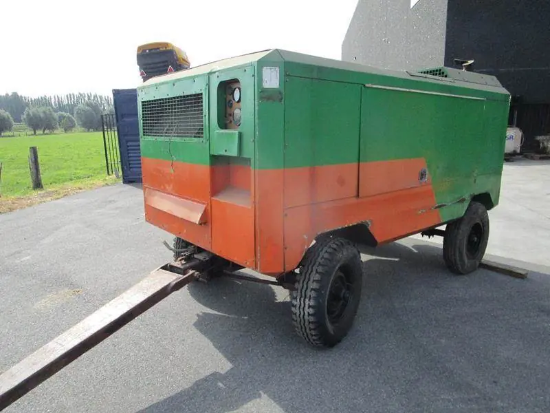 Ingersoll-Rand XP 900 W CAT