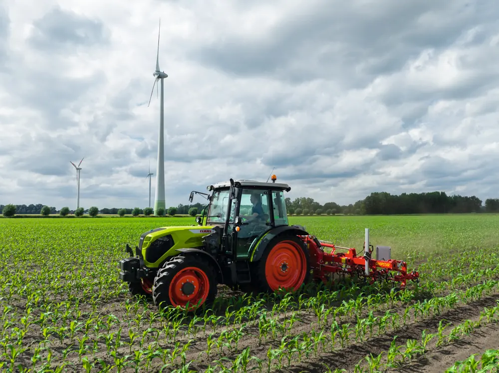 Claas Axos 230