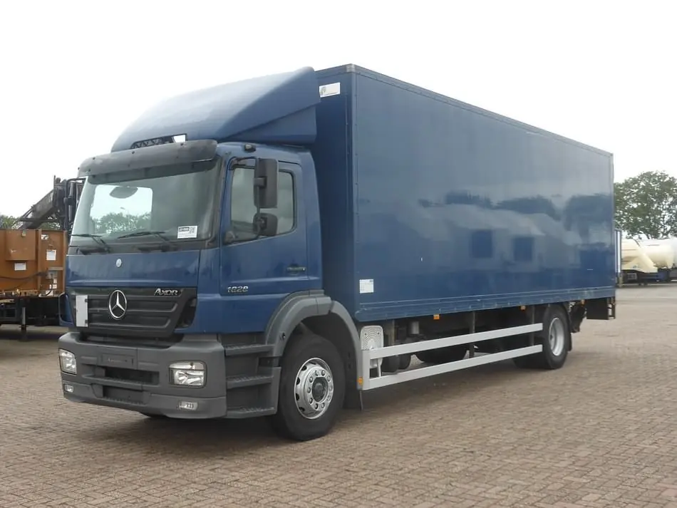 Mercedes-Benz Axor 1828