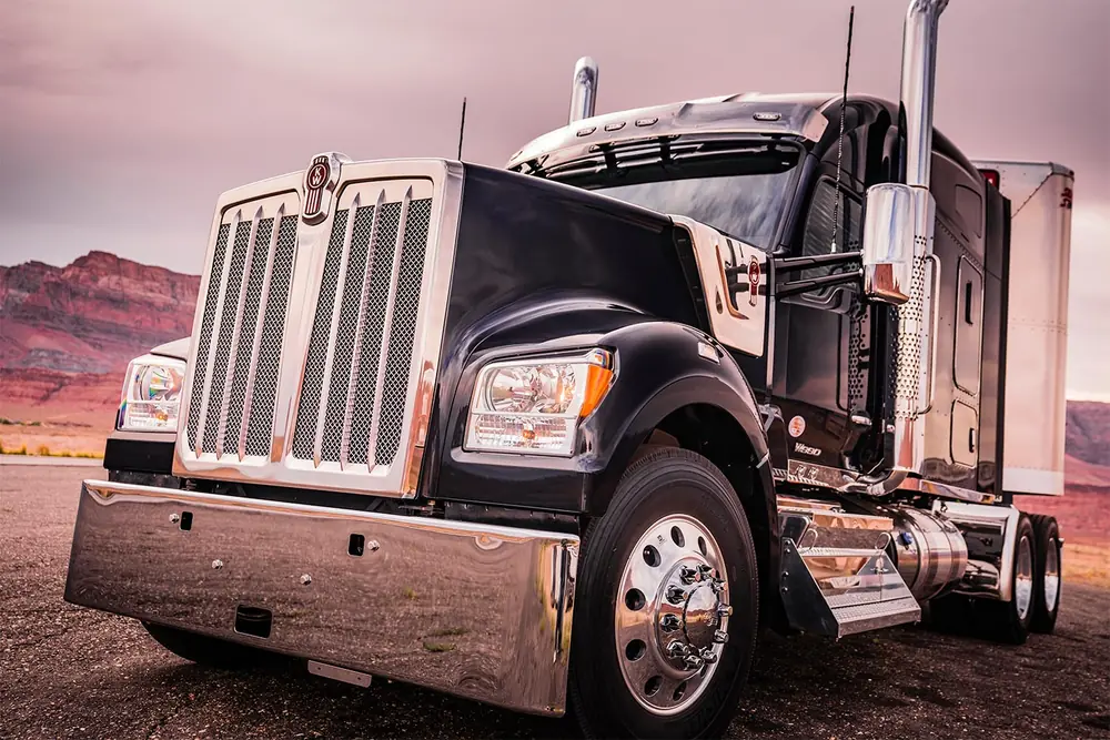 Kenworth W990 76" MID-ROOF MX-13 6x4