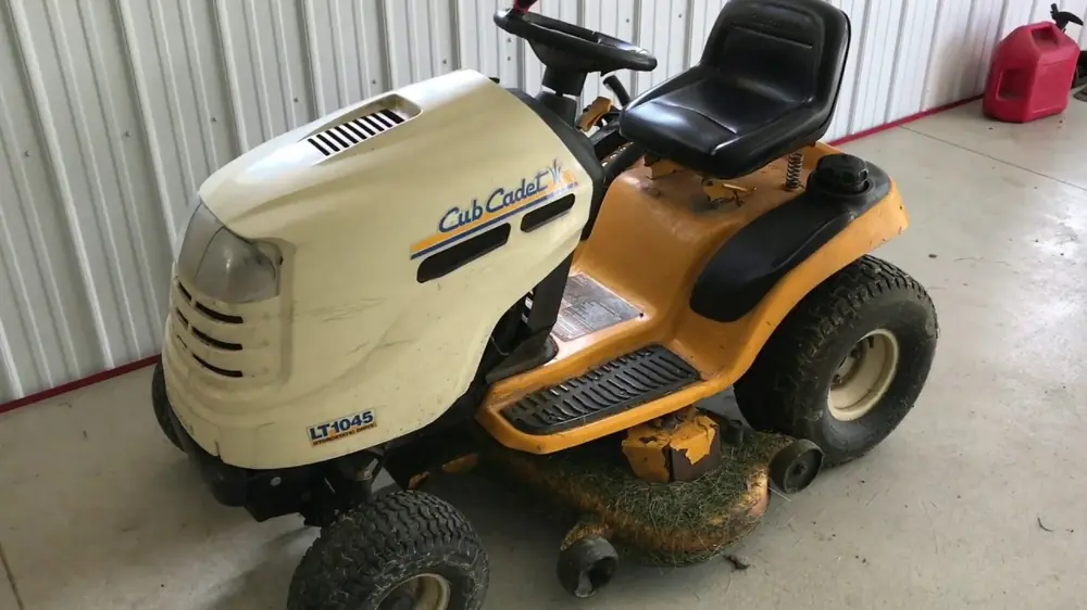 Cub Cadet LT1045