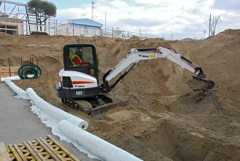 Bobcat E35
