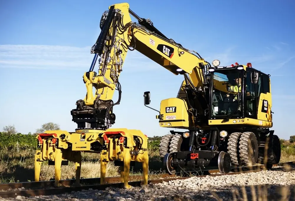 Caterpillar M323F