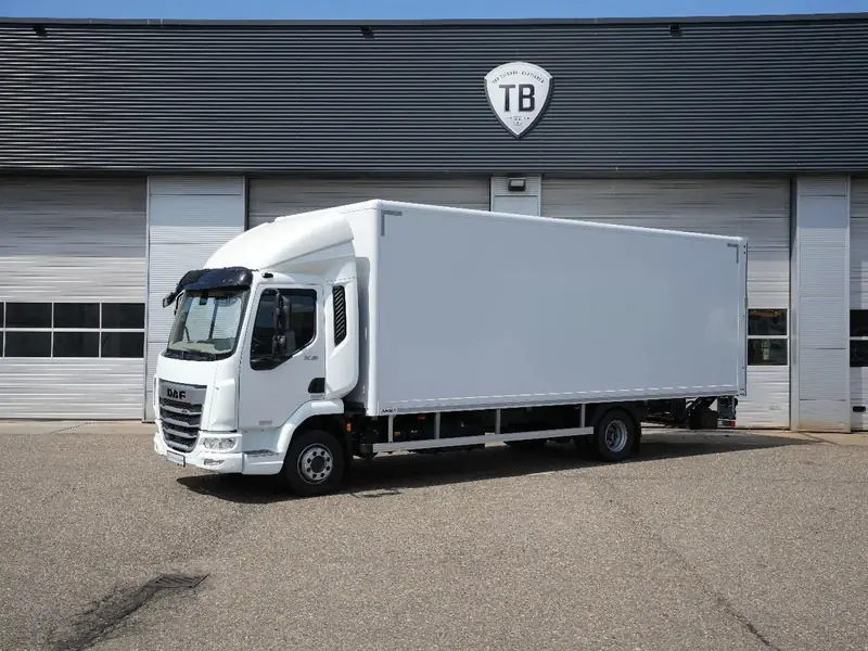 DAF XB 210 FA 08t