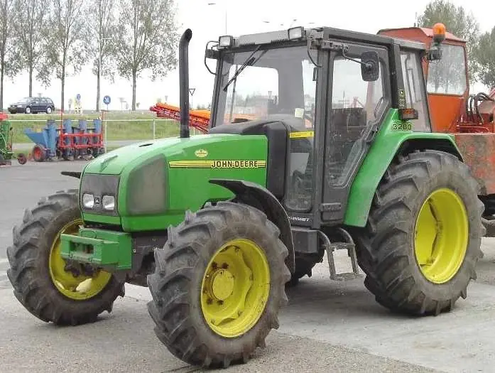 John Deere 3200 Std