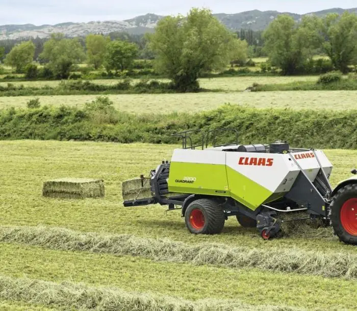 Claas Quadrant 2200 Advantage