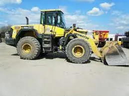 Komatsu WA 400