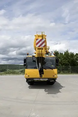 Liebherr LTM 1070-4.2 thumbnail 9