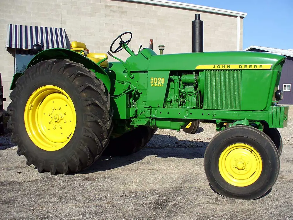John Deere 3020