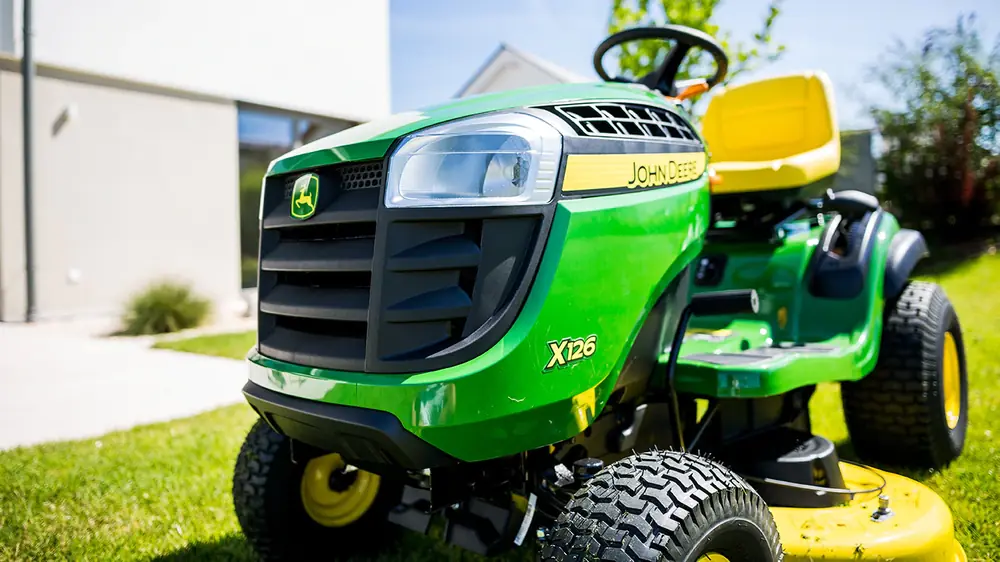 John Deere X126